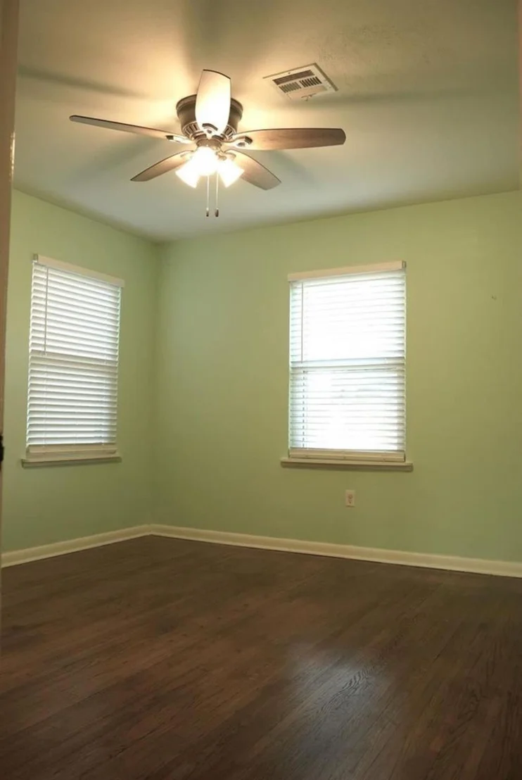 Photo of 1202 Mac Drive
