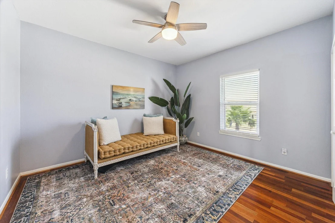 Photo of 1339 Outrigger