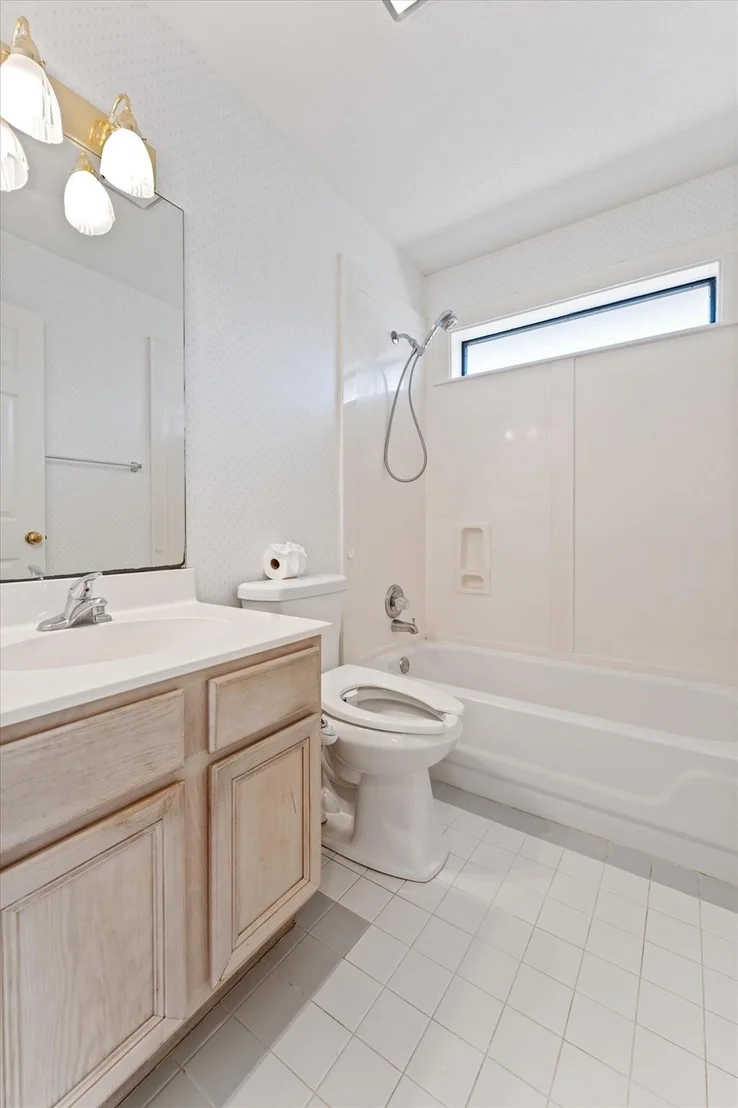 Photo of 215 Deep Dale Lane