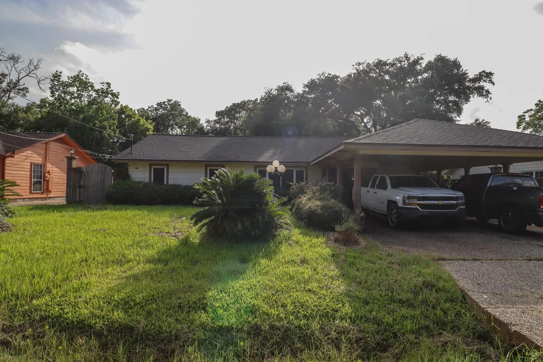 Photo of 4940 Park Street