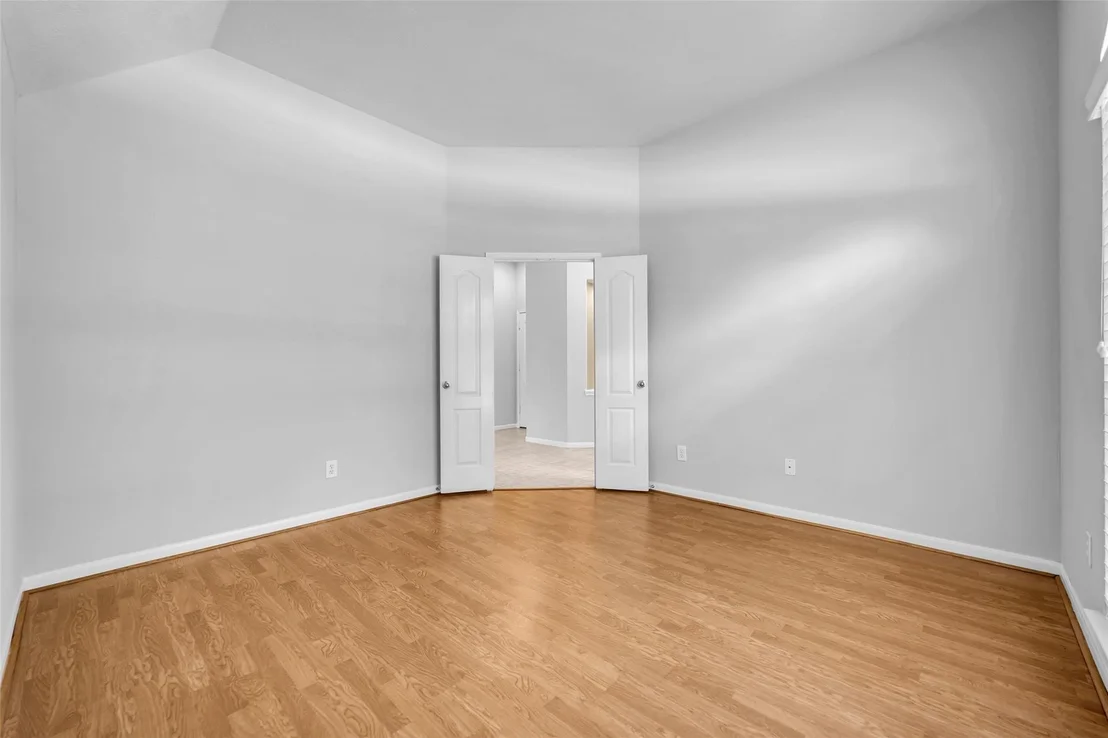 Photo of 4109 Oak Point Drive
