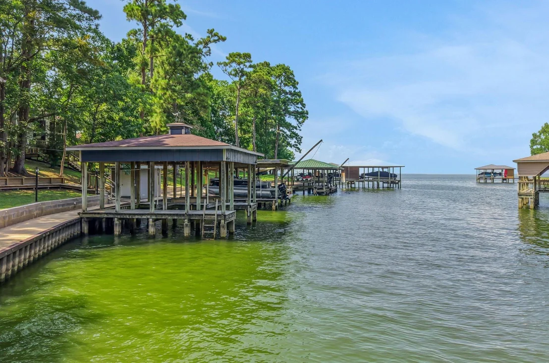 Photo of 511 N Forest Cove Loop