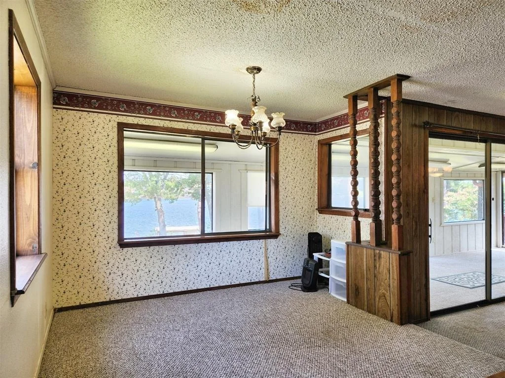 Photo of 23083 Lakeside Drive