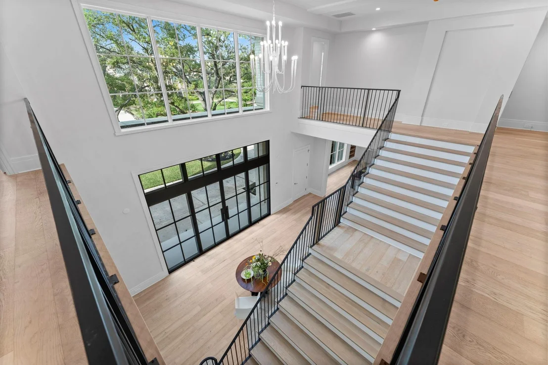 Photo of 3653 Chevy Chase Drive