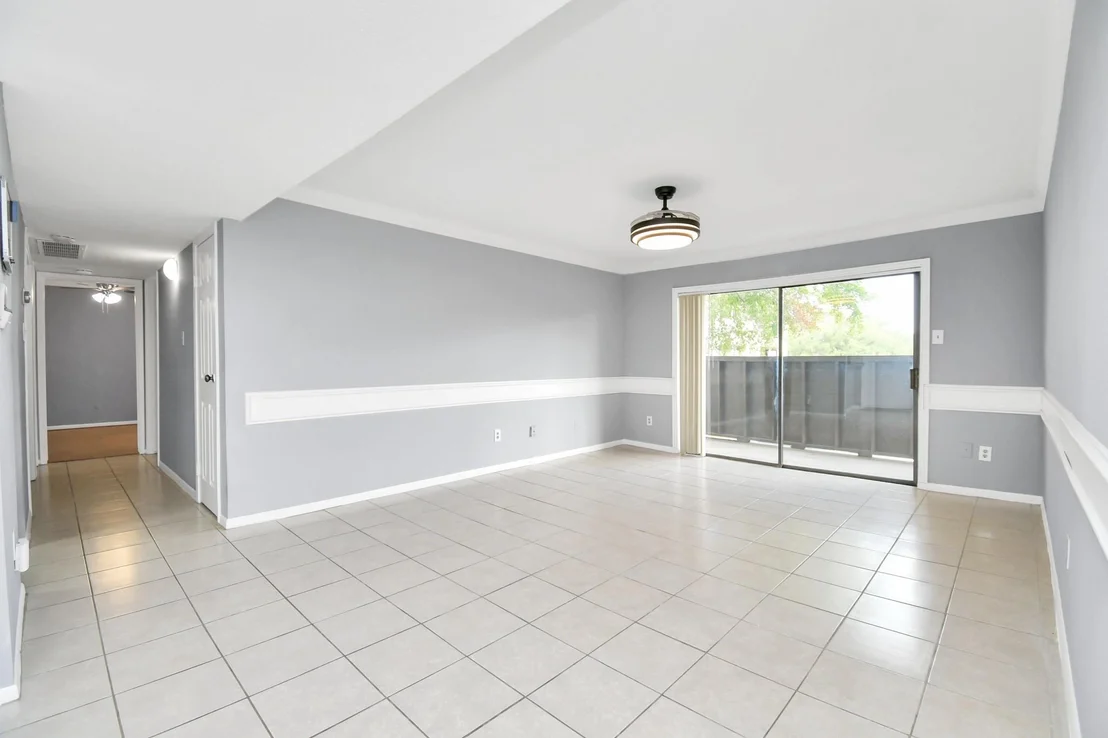 Photo of Unit 21 at 3065 Walnut Bend Lane