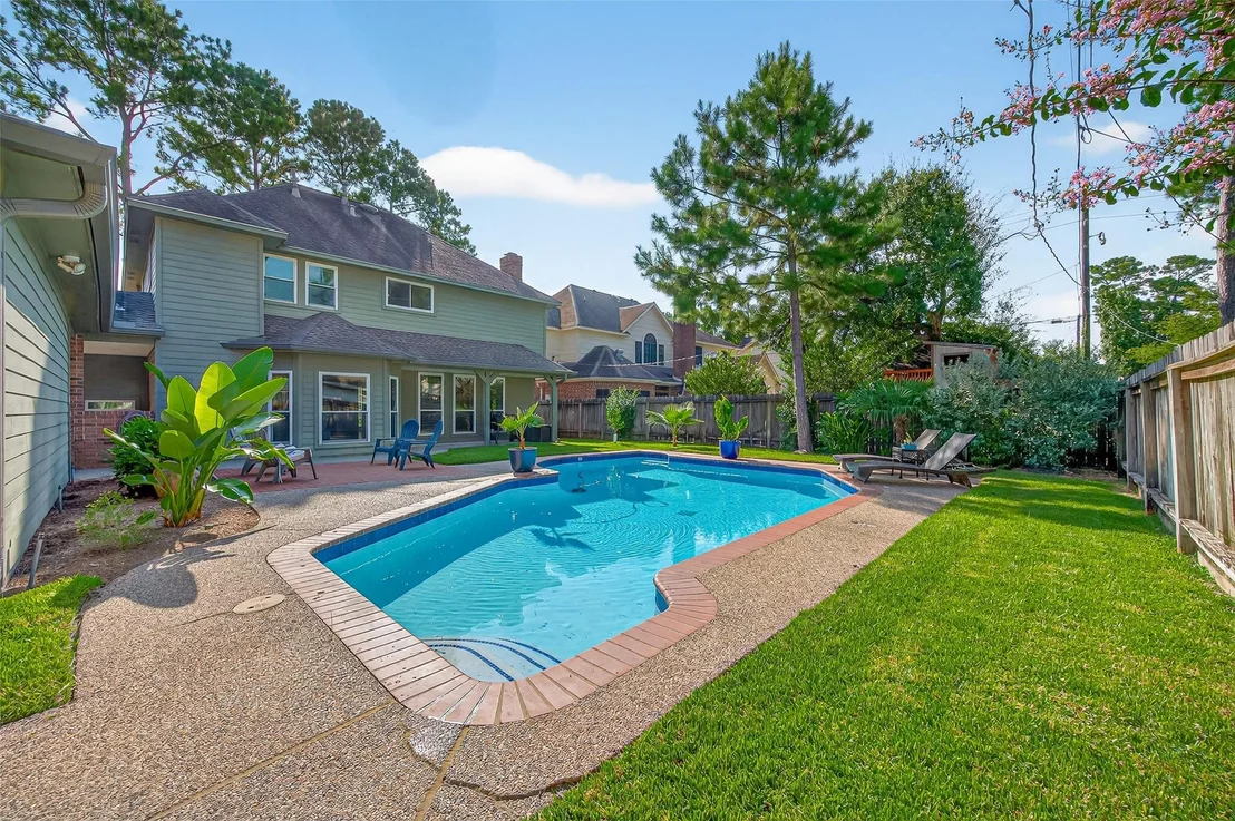 Photo of 17811 Woodlode Lane