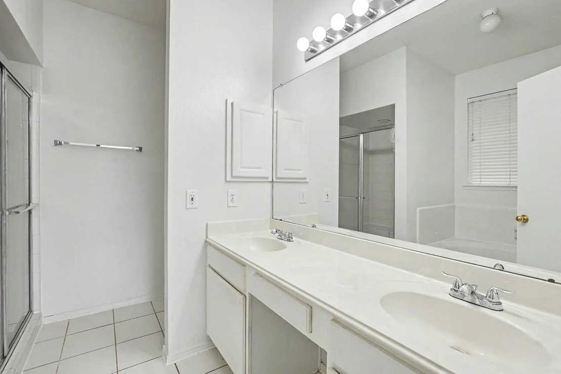Photo of 1311 Coppercrest Drive