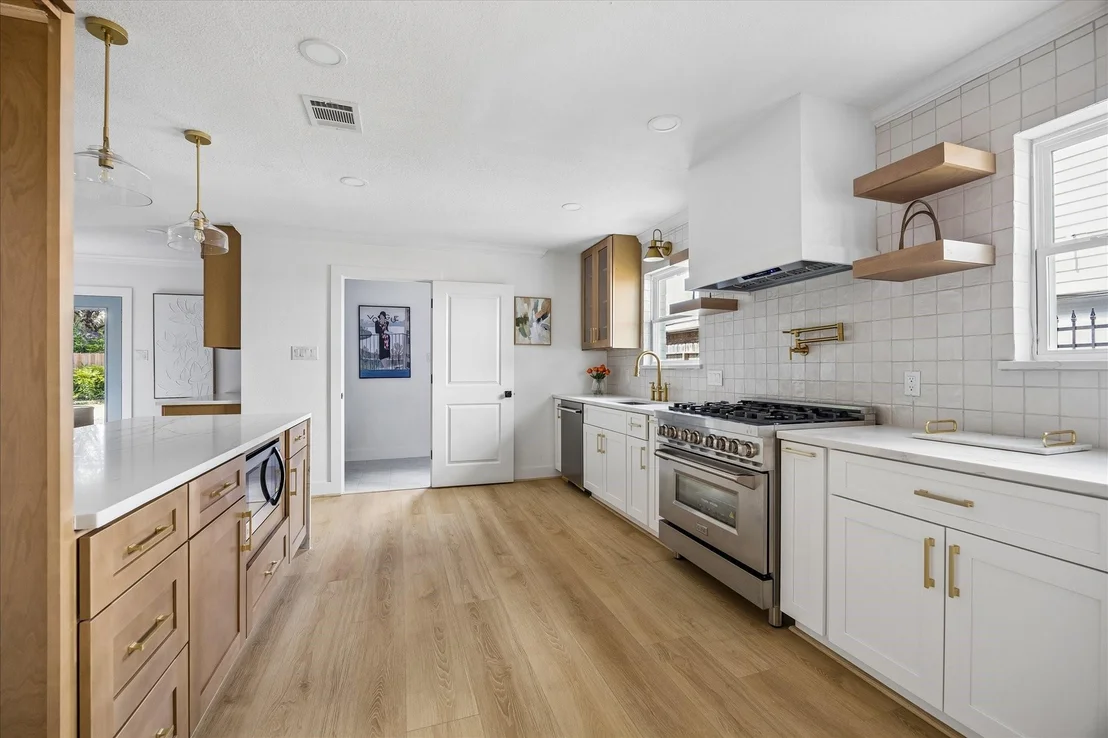 Photo of 6027 Valkeith Drive