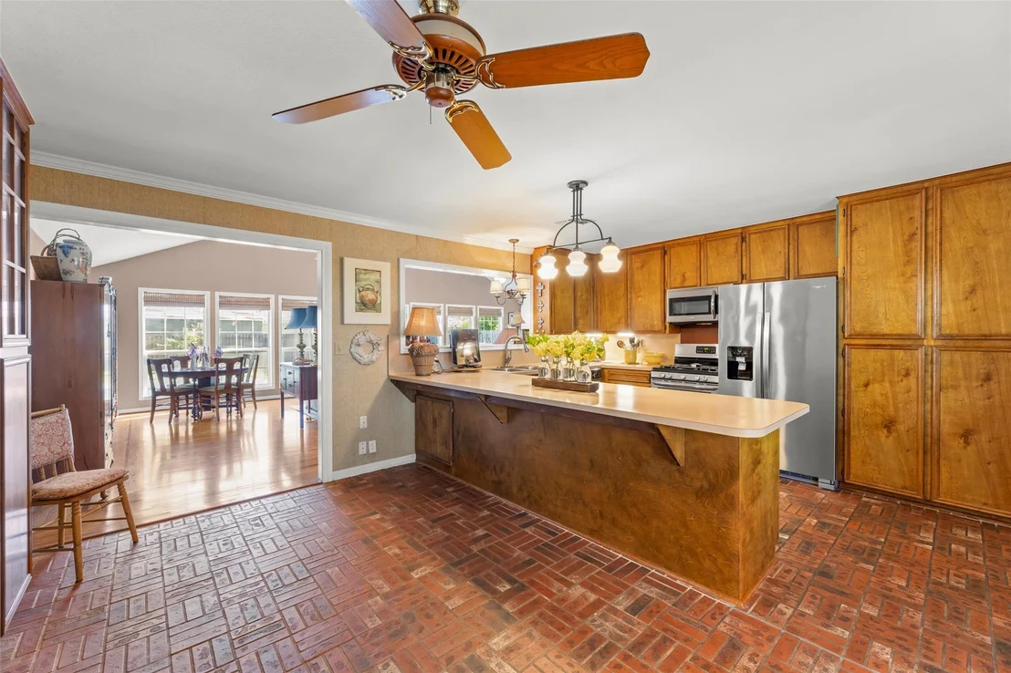 Photo of 815 Merry Lane