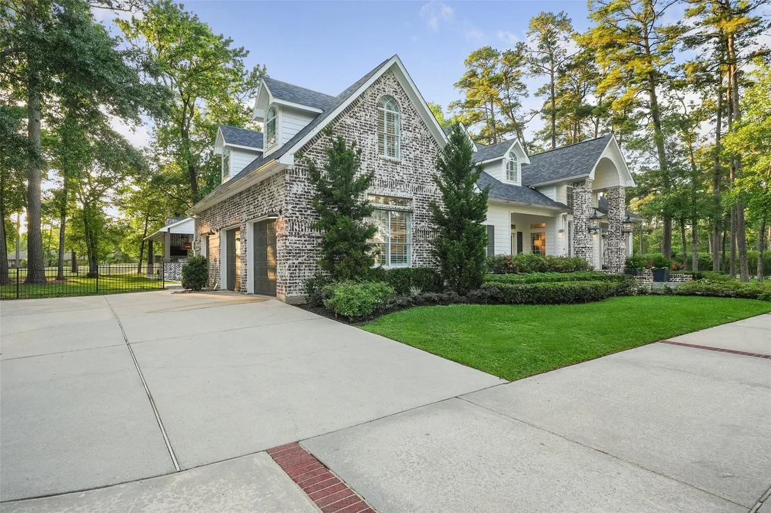 Photo of 2207 Longmire Road