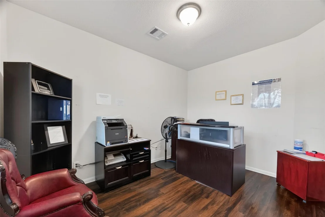 Photo of 7115 Pavilion Drive