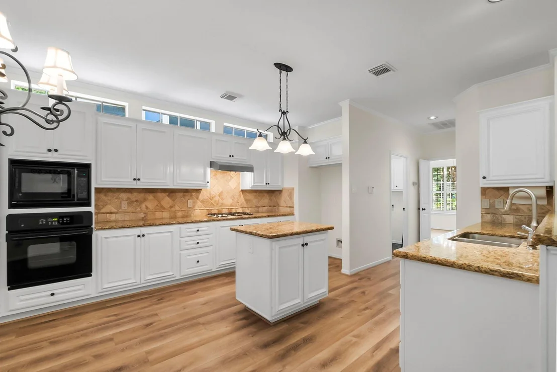 Photo of 78 N Cochrans Green Circle