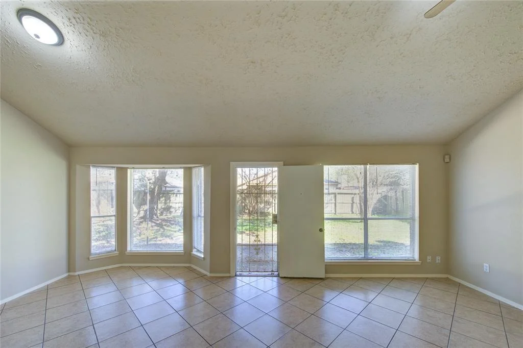 Photo of 6943 Foxwaithe Lane