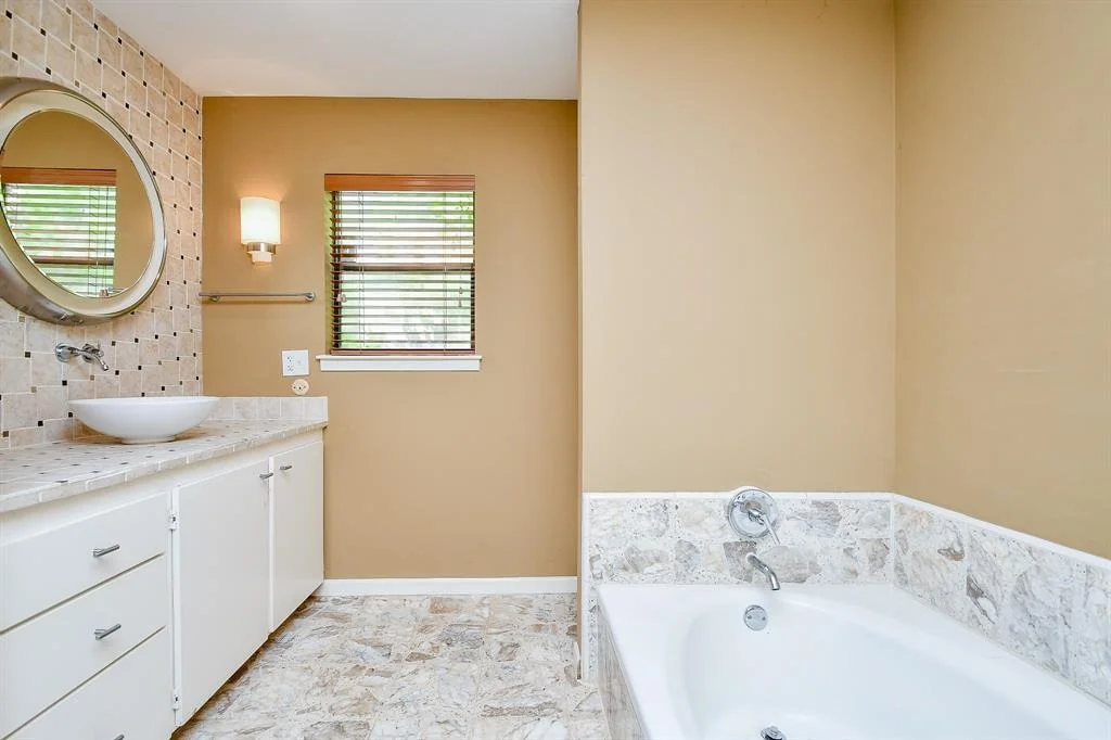 Photo of 10303 Chevy Chase Drive