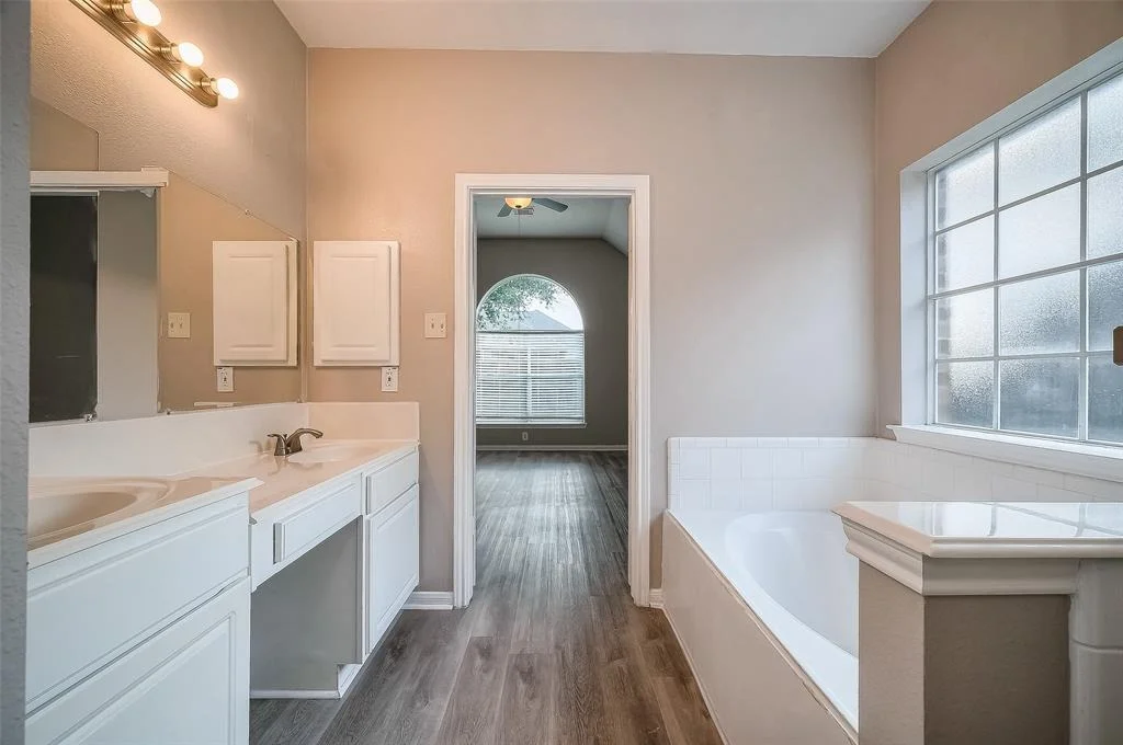 Photo of 11310 Hillside Glen Trail