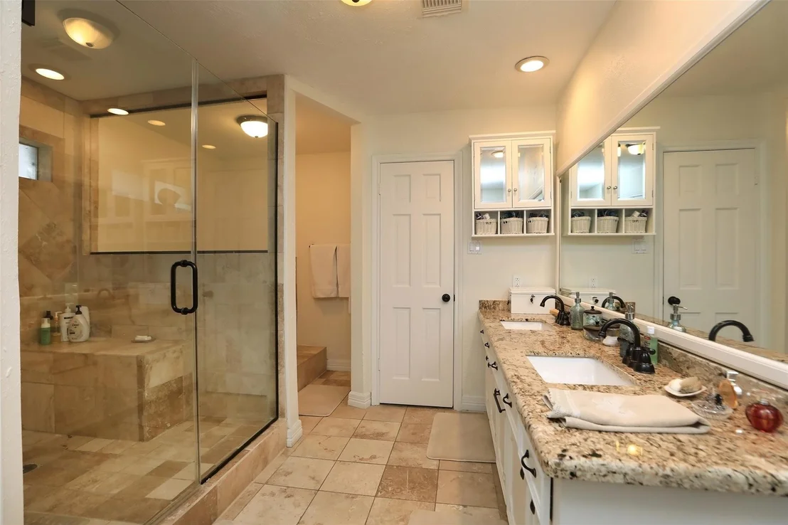 Photo of 6235 Rolling Water Drive