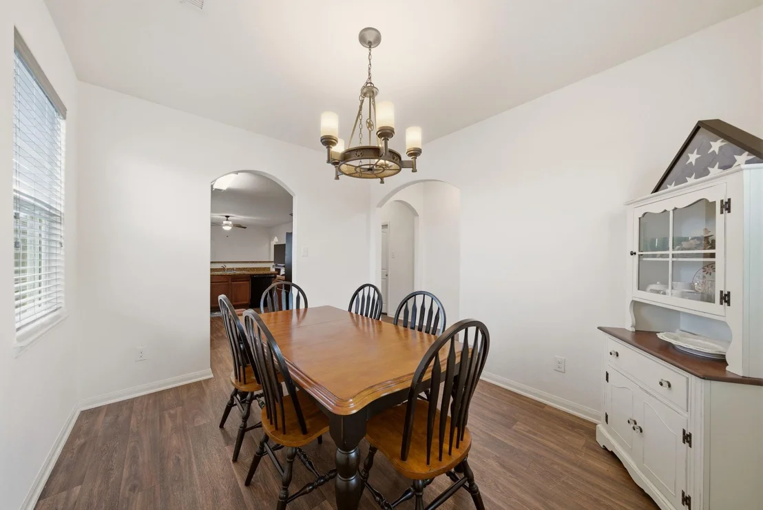 Photo of 2060 Saras Way