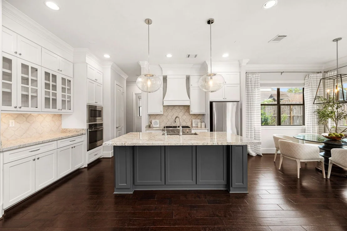 Photo of 1211 Chamboard Lane