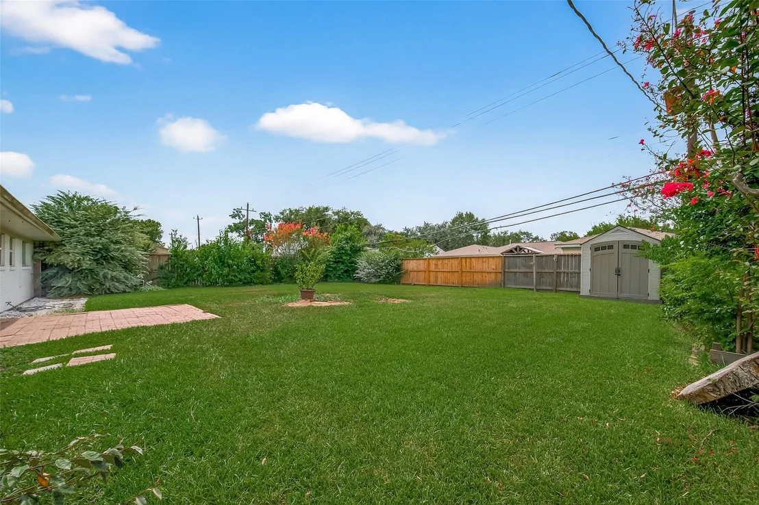 Photo of 11102 Endicott Lane