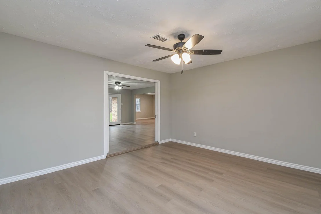 Photo of 2834 Pansy Street