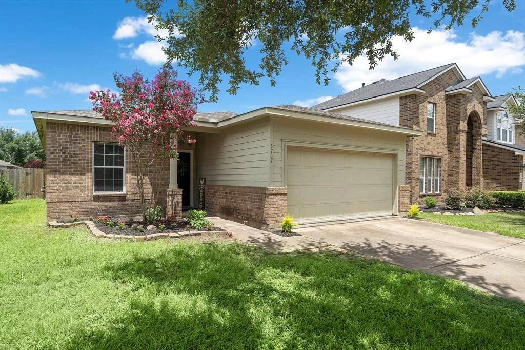 Photo of 6707 Enchanted Crest Drive