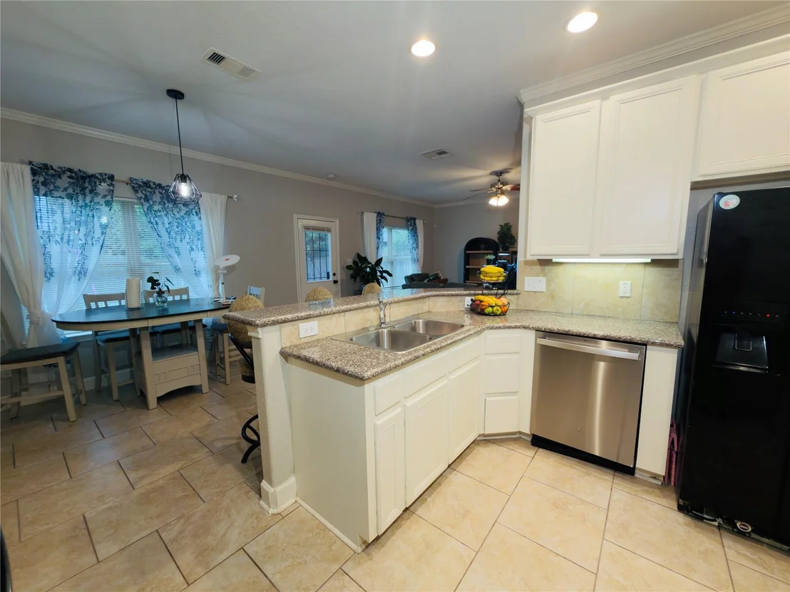 Photo of 6719 Radcliffe Street