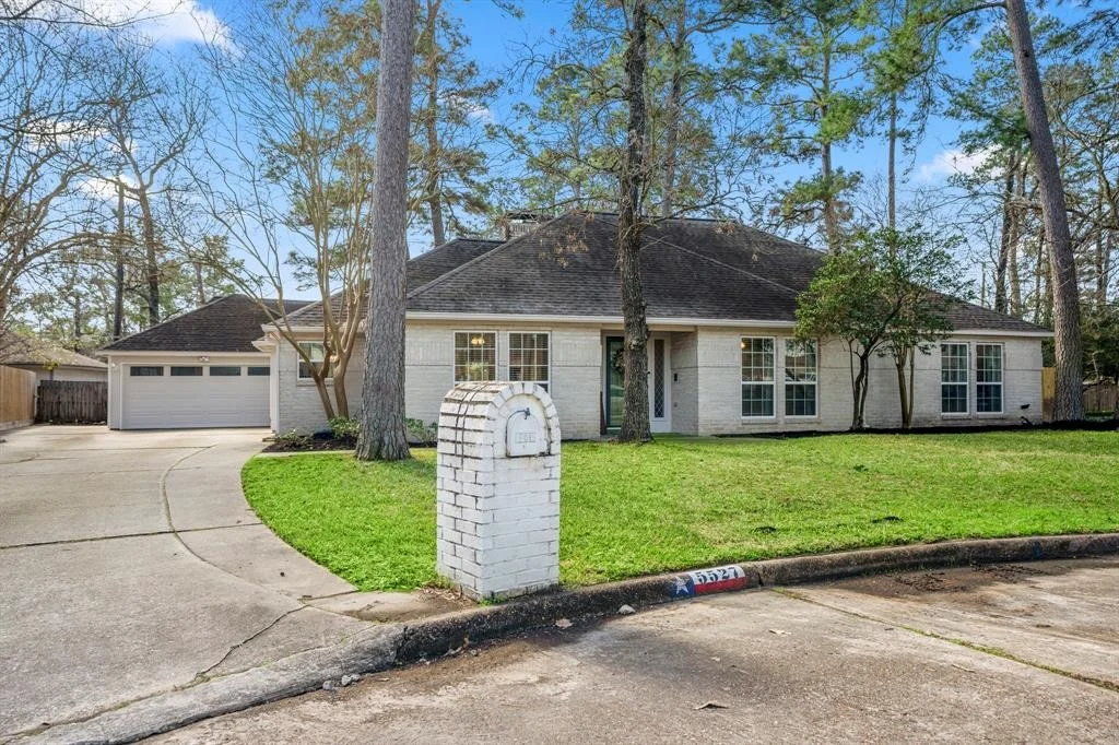 Photo of 5527 Alamosa Lane