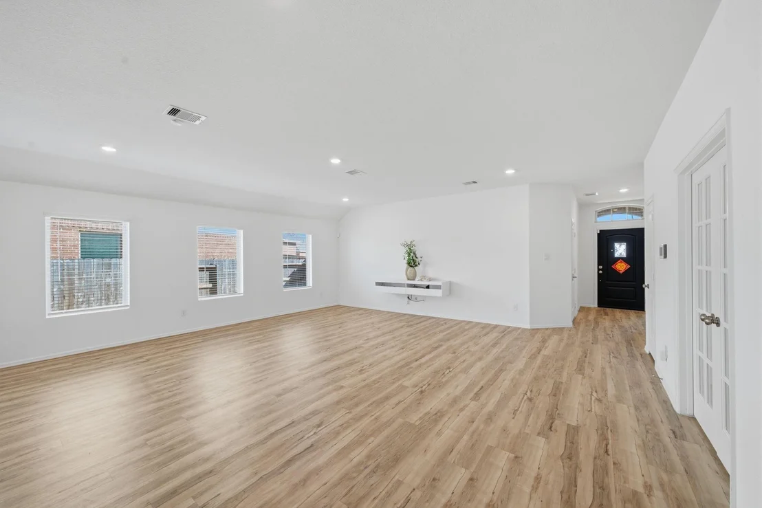 Photo of 7603 Auburn Haven Trail