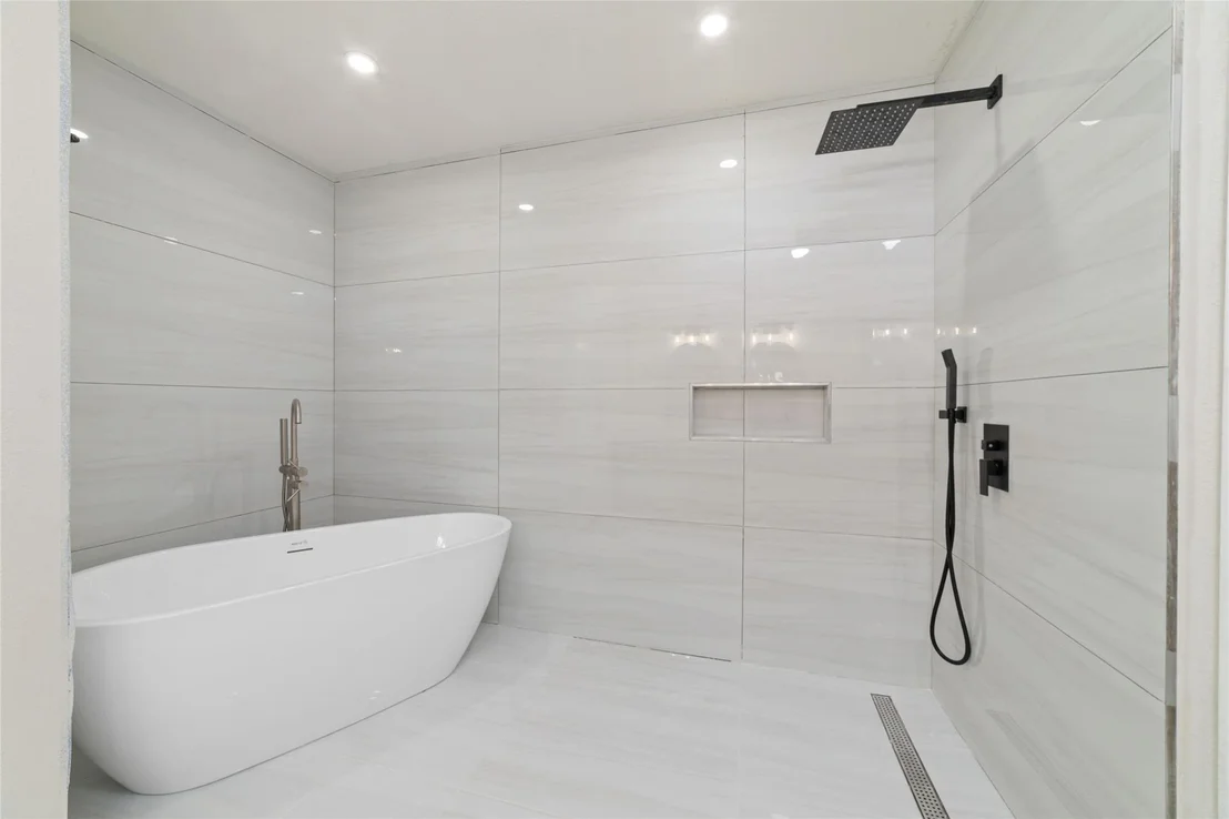 Photo of 8322 Oak Moss Drive