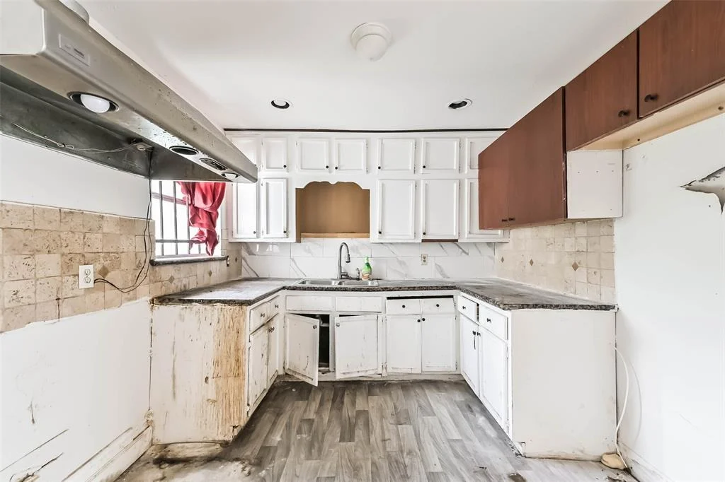 Photo of 9230 Lanewood Drive