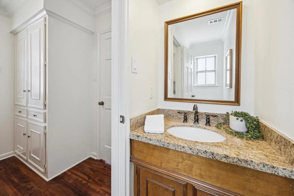 Photo of 807 Thornbranch Drive