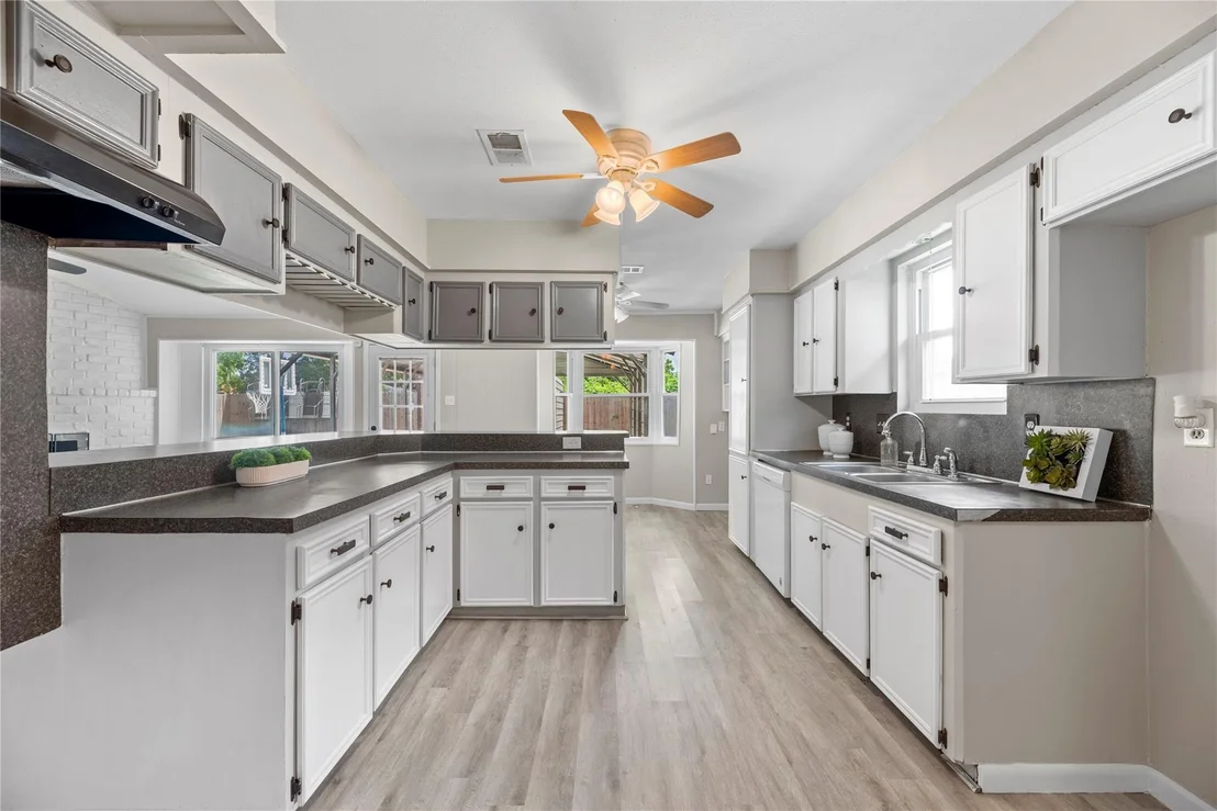 Photo of 12211 Pine Knoll Drive