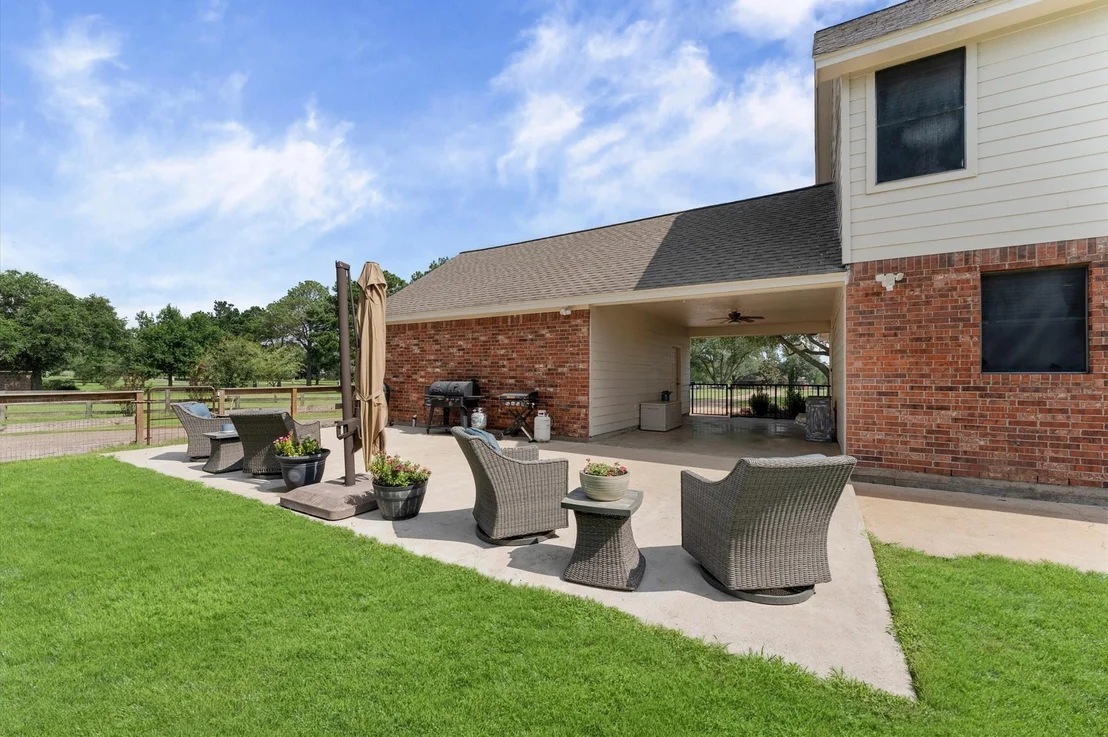 Photo of 33014 Grove Park Drive