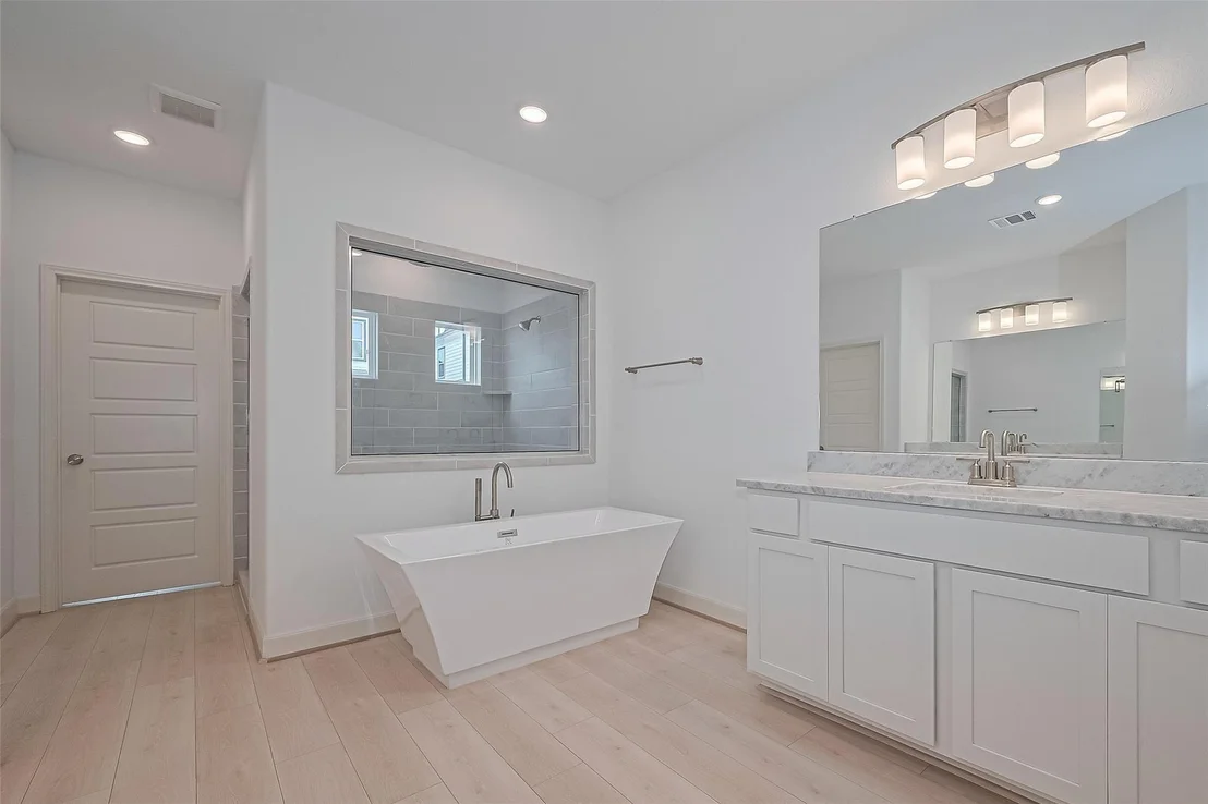 Photo of 8928 Covenant Place