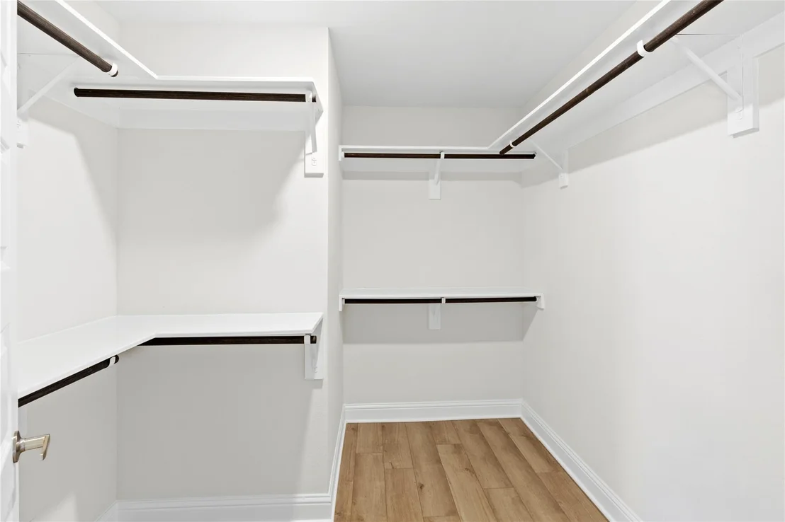 Photo of 4320 Leslie's Way