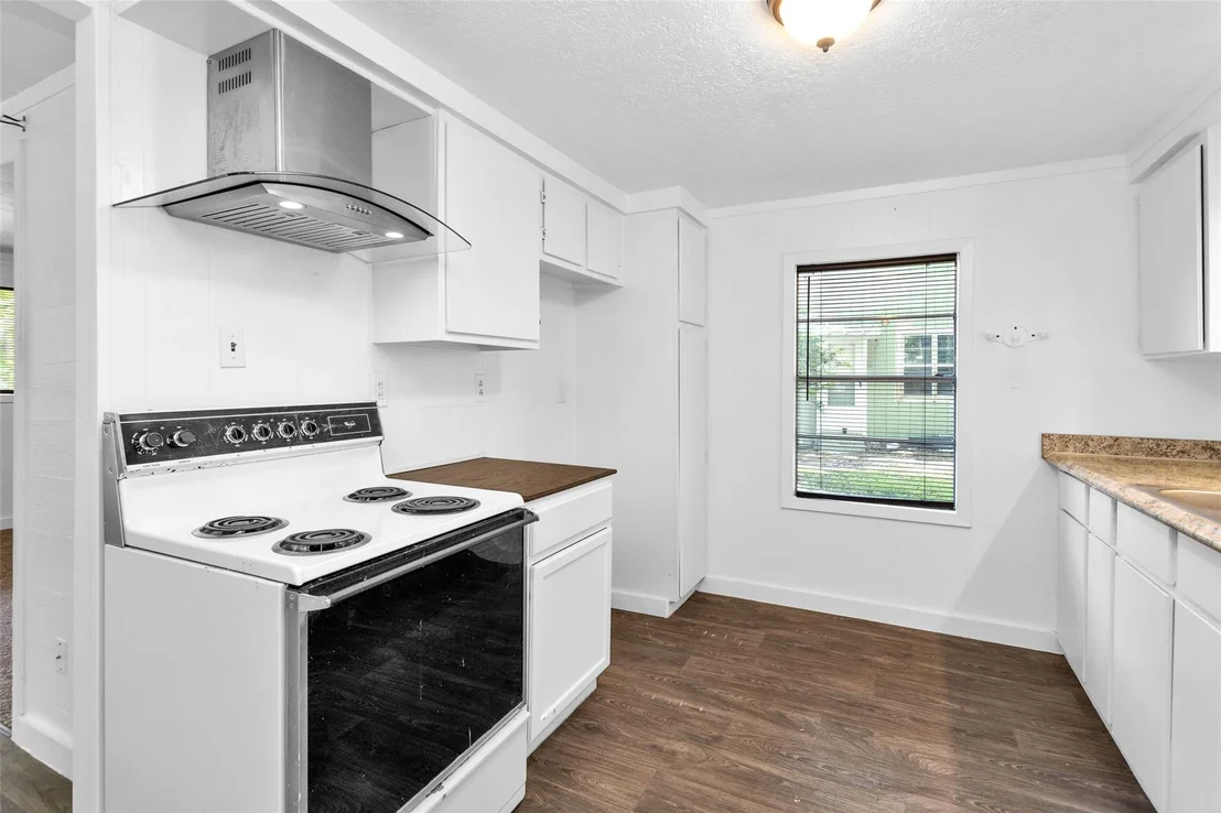 Photo of 5693 Cessna Drive