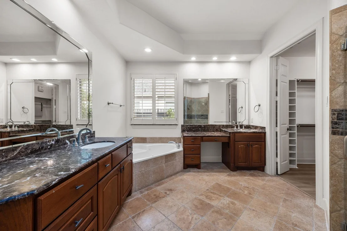 Photo of 11435 Legend Manor Drive