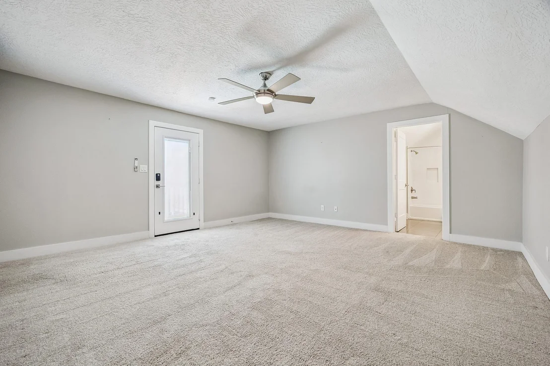 Photo of 922 Crossroads Drive