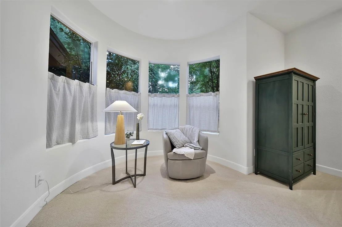 Photo of 1302 Avon Way