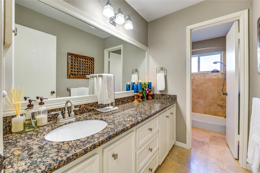 Photo of 1843 Round Lake Drive