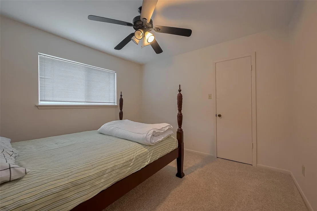 Photo of 14626 Ravenhurst Lane