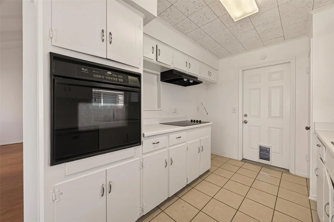 Photo of 6030 Benning Drive