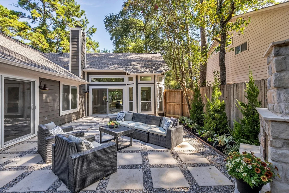 Photo of 235 S Pathfinders Circle