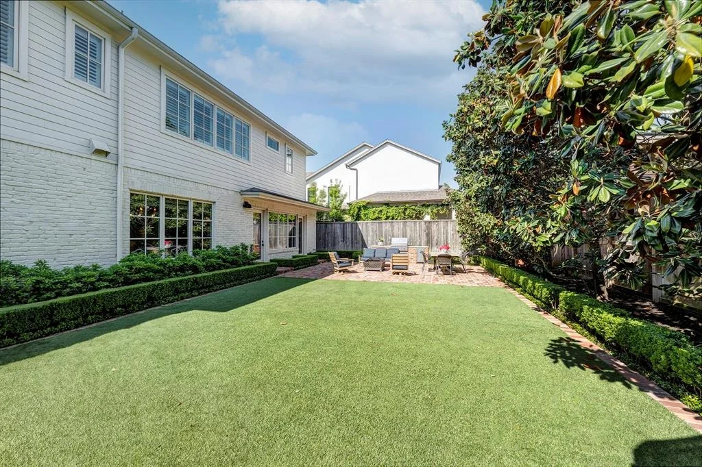 Photo of 6206 Del Monte Drive