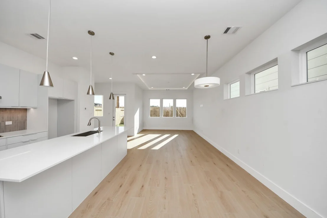 Photo of 2106 Diagonal Lane