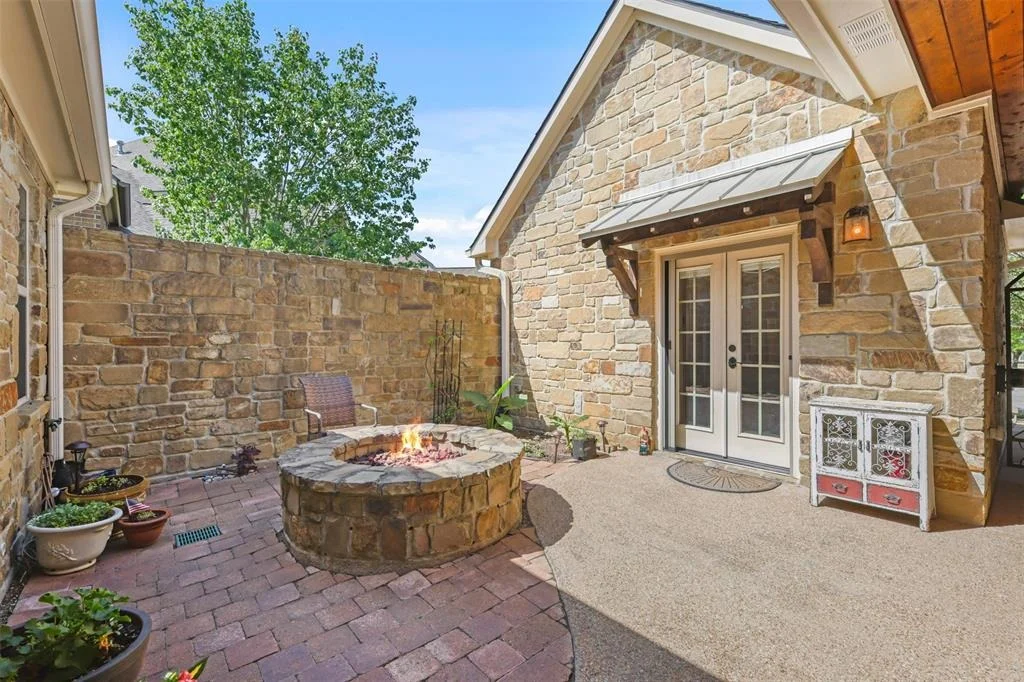 Photo of 3305 Durant Court