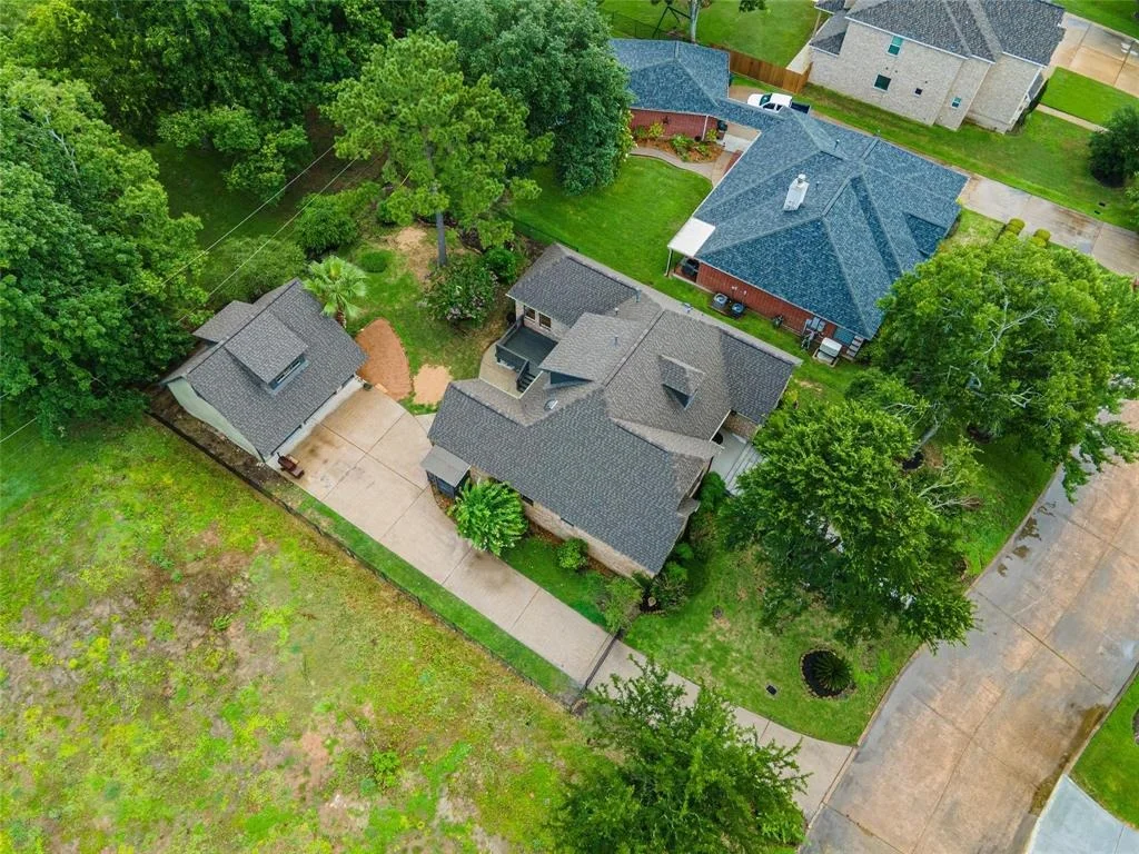 Photo of 2209 Oak Drive