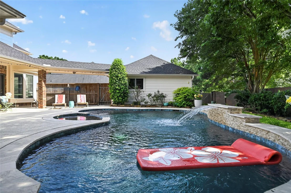 Photo of 10111 Earlington Manor Drive