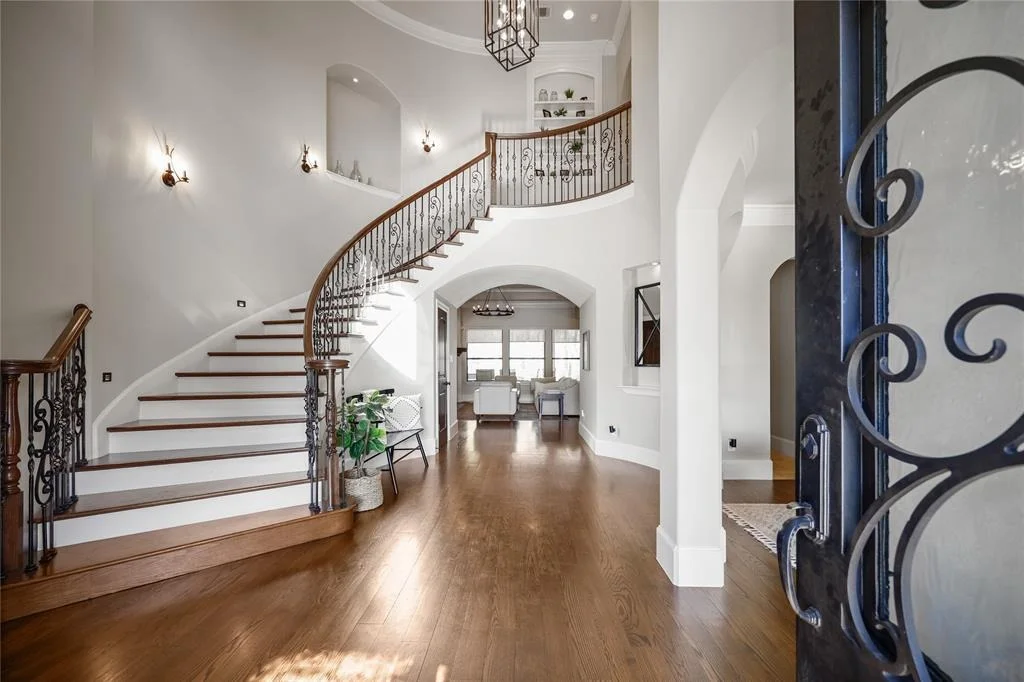 Photo of 4419 Chateau Creek Way