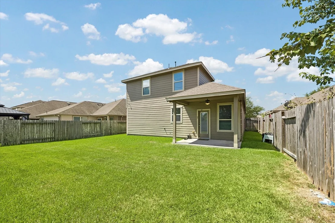 Photo of 660 Oak Circle Drive E